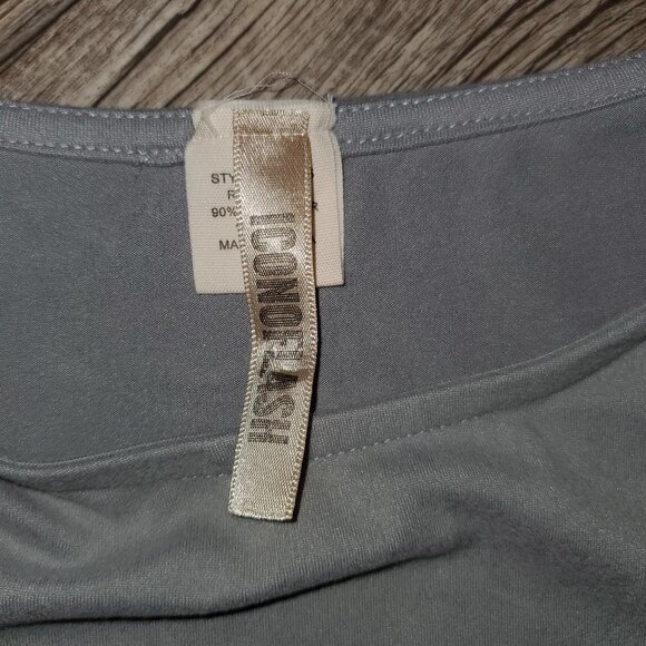 Be an Icon with my Iconoflash Fitted Dress ☺️ 😊 - Picture 5 of 6